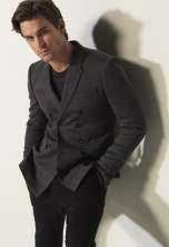 matt-bomer-matt-bomer-34282790-325-475