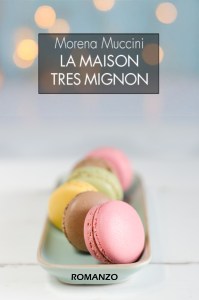 macarons de colores con fondo de luces